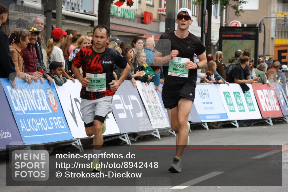 21.09.2025 - PSD Bank Halbmarathon Strokosch-Dieckow http://msf.ph/oto/8942448 21.09.2025 11:31:16 Ziel 1858, 1893, 1925 meine-sportfotos.de