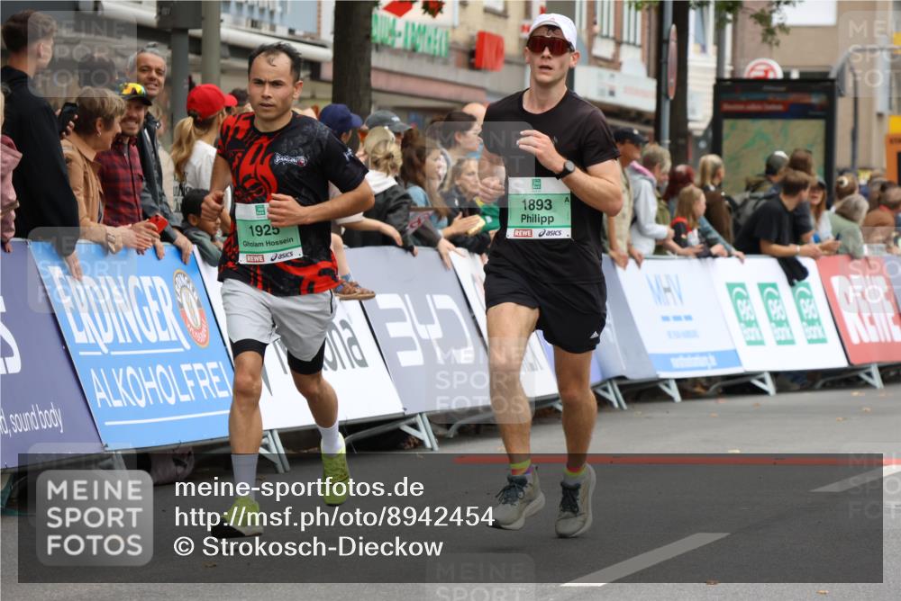 21.09.2025 - PSD Bank Halbmarathon Strokosch-Dieckow http://msf.ph/oto/8942454 21.09.2025 11:31:16 Ziel 1858, 1893, 1925 meine-sportfotos.de