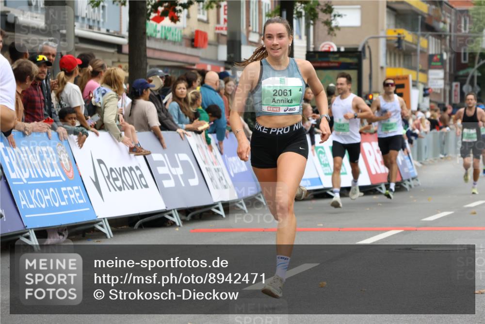 21.09.2025 - PSD Bank Halbmarathon Strokosch-Dieckow http://msf.ph/oto/8942471 21.09.2025 11:31:33 Ziel 1317, 1607, 2061, 2076, 2243 meine-sportfotos.de