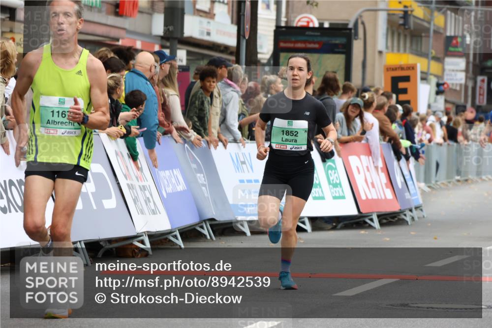 21.09.2025 - PSD Bank Halbmarathon Strokosch-Dieckow http://msf.ph/oto/8942539 21.09.2025 11:31:52 Ziel 1052, 1167, 1174, 1326, 1852, 1888, 1890, 1972, 1991, 2025, 2044, 2109 meine-sportfotos.de