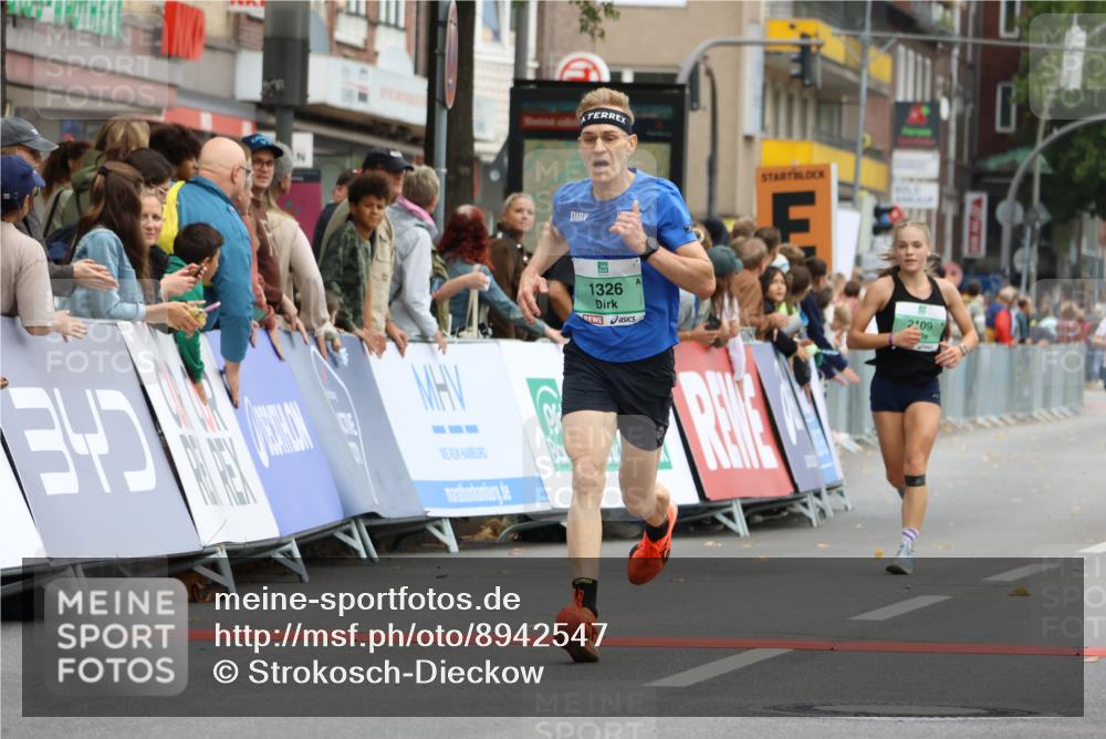 21.09.2025 - PSD Bank Halbmarathon Strokosch-Dieckow http://msf.ph/oto/8942547 21.09.2025 11:31:55 Ziel 1052, 1167, 1326, 1852, 1888, 1890, 2025, 2109 meine-sportfotos.de