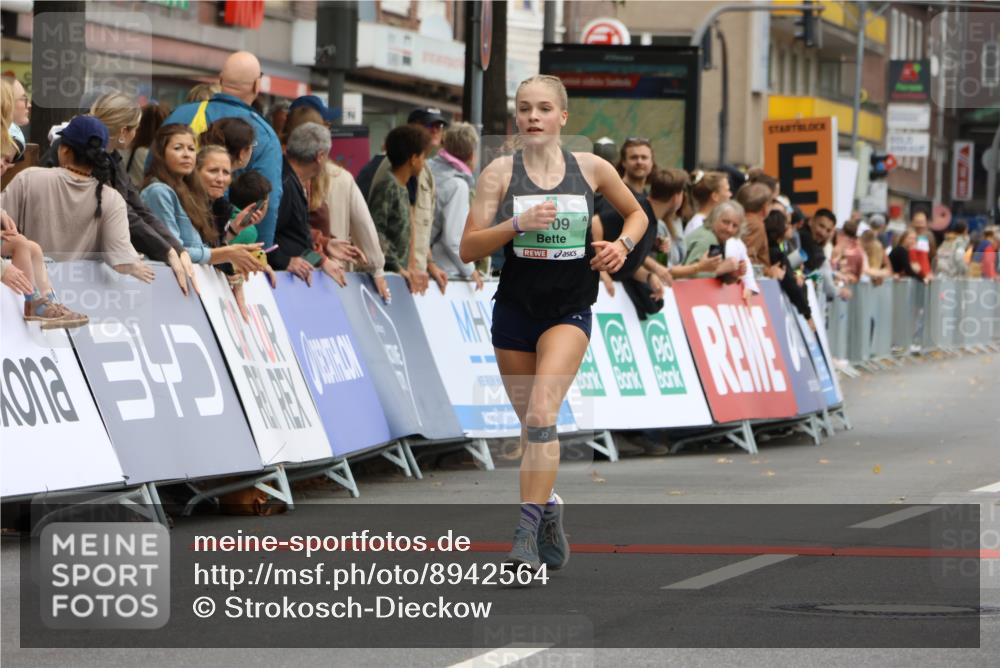 21.09.2025 - PSD Bank Halbmarathon Strokosch-Dieckow http://msf.ph/oto/8942564 21.09.2025 11:31:58 Ziel 1052, 1167, 1326, 1852, 1888, 1890, 2109 meine-sportfotos.de