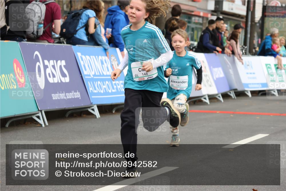 21.09.2025 - PSD Bank Halbmarathon Strokosch-Dieckow http://msf.ph/oto/8942582 21.09.2025 10:31:23 Ziel 139, 147, 148, 287, 311, 326, 352, 376, 387, 414, 439 meine-sportfotos.de