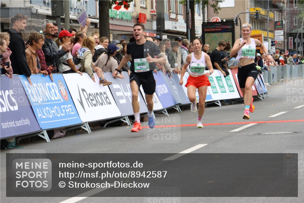 21.09.2025 - PSD Bank Halbmarathon Strokosch-Dieckow http://msf.ph/oto/8942587 21.09.2025 11:32:28 Ziel 1251, 1876, 1900, 2028, 3929 meine-sportfotos.de