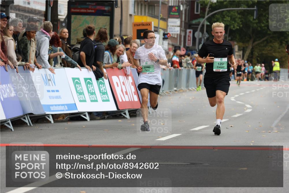 21.09.2025 - PSD Bank Halbmarathon Strokosch-Dieckow http://msf.ph/oto/8942602 21.09.2025 11:32:33 Ziel 1251, 1876, 1900, 2028, 2090, 3929 meine-sportfotos.de