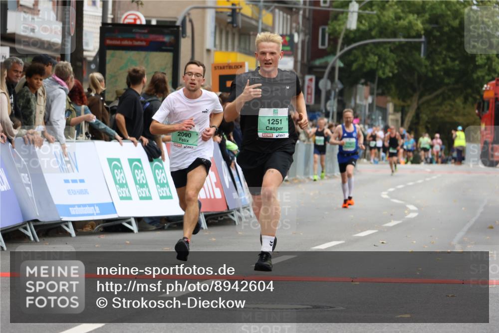 21.09.2025 - PSD Bank Halbmarathon Strokosch-Dieckow http://msf.ph/oto/8942604 21.09.2025 11:32:34 Ziel 1251, 1876, 1900, 2090, 3929 meine-sportfotos.de