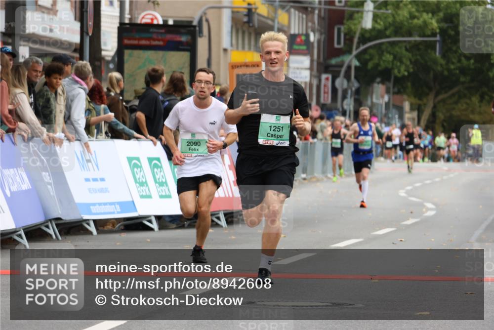 21.09.2025 - PSD Bank Halbmarathon Strokosch-Dieckow http://msf.ph/oto/8942608 21.09.2025 11:32:34 Ziel 1251, 1876, 1900, 2090, 3929 meine-sportfotos.de