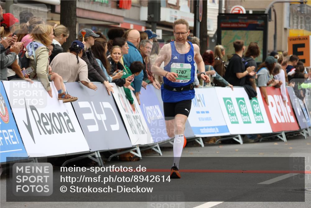 21.09.2025 - PSD Bank Halbmarathon Strokosch-Dieckow http://msf.ph/oto/8942614 21.09.2025 11:32:41 Ziel 1251, 1787, 2090 meine-sportfotos.de