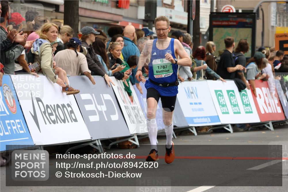 21.09.2025 - PSD Bank Halbmarathon Strokosch-Dieckow http://msf.ph/oto/8942620 21.09.2025 11:32:42 Ziel 1251, 1787, 2090 meine-sportfotos.de