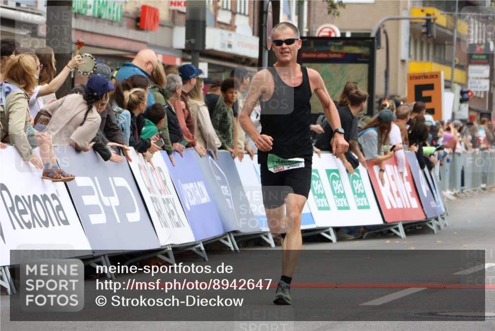 21.09.2025 - PSD Bank Halbmarathon Strokosch-Dieckow http://msf.ph/oto/8942647 21.09.2025 11:32:58 Ziel 1180, 1805, 1822, 1869 meine-sportfotos.de