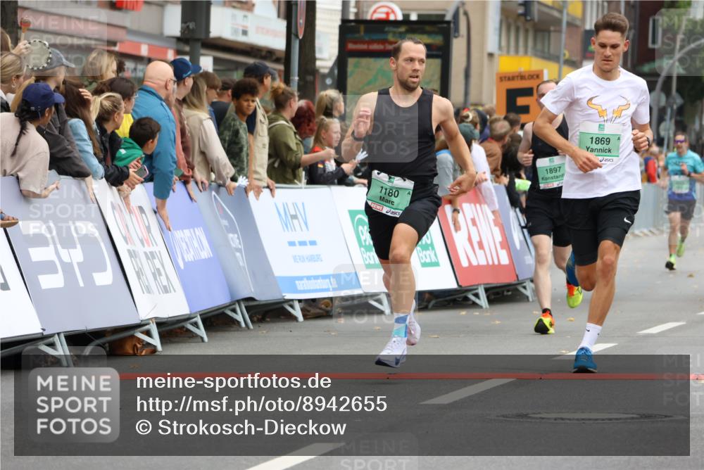 21.09.2025 - PSD Bank Halbmarathon Strokosch-Dieckow http://msf.ph/oto/8942655 21.09.2025 11:33:03 Ziel 1180, 1344, 1805, 1869, 1883, 1891, 1897, 1935, 1961 meine-sportfotos.de