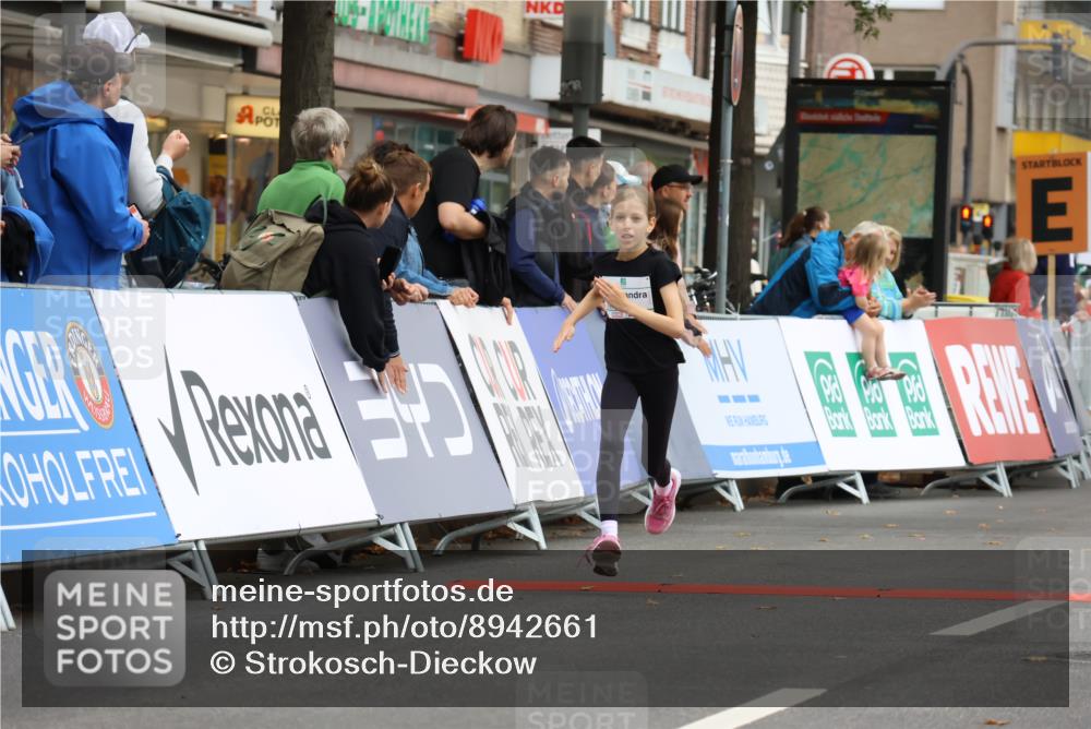 21.09.2025 - PSD Bank Halbmarathon Strokosch-Dieckow http://msf.ph/oto/8942661 21.09.2025 10:31:51 Ziel 175, 190, 191, 208, 336 meine-sportfotos.de