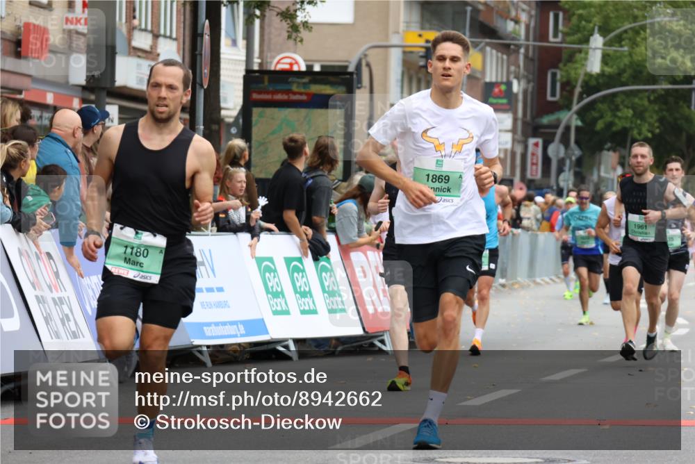 21.09.2025 - PSD Bank Halbmarathon Strokosch-Dieckow http://msf.ph/oto/8942662 21.09.2025 11:33:04 Ziel 1180, 1344, 1805, 1869, 1883, 1891, 1897, 1935, 1961 meine-sportfotos.de