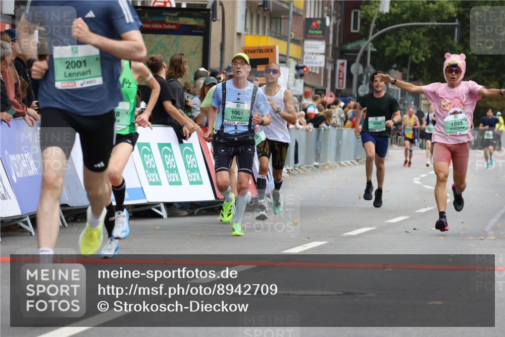 21.09.2025 - PSD Bank Halbmarathon Strokosch-Dieckow http://msf.ph/oto/8942709 21.09.2025 11:33:15 Ziel 1001, 1344, 1438, 1533, 1883, 1891, 1897, 1933, 1935, 1961, 2001, 2126, 4000, 4064 meine-sportfotos.de