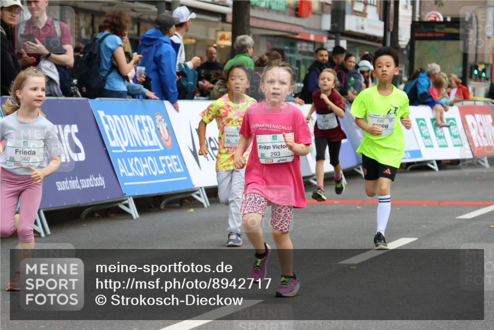 21.09.2025 - PSD Bank Halbmarathon Strokosch-Dieckow http://msf.ph/oto/8942717 21.09.2025 10:32:06 Ziel 110, 135, 137, 259, 260, 293, 309, 322, 336, 369, 385, 427 meine-sportfotos.de