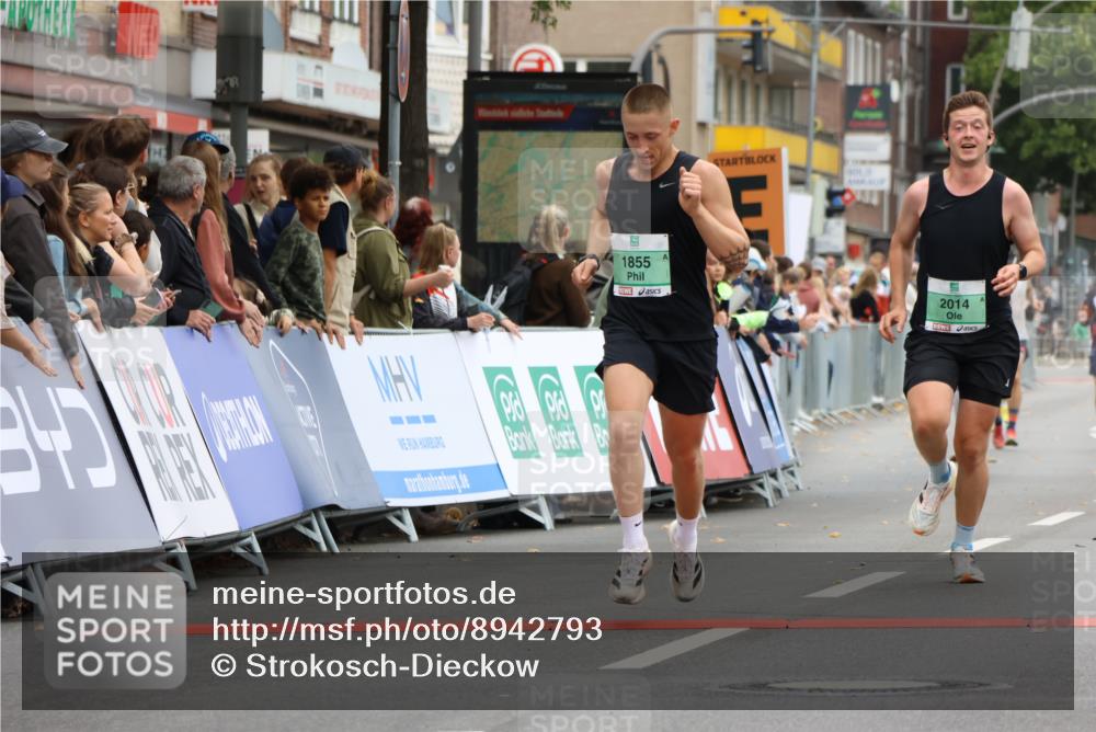 21.09.2025 - PSD Bank Halbmarathon Strokosch-Dieckow http://msf.ph/oto/8942793 21.09.2025 11:33:44 Ziel 1577, 1855, 1915, 1990, 2014, 2018, 2068 meine-sportfotos.de