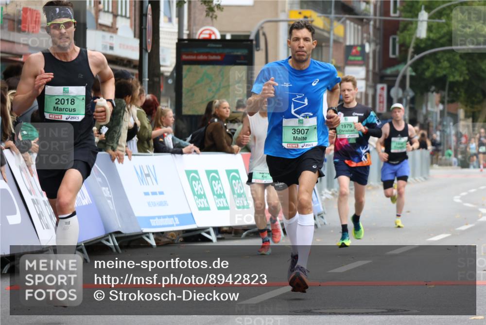 21.09.2025 - PSD Bank Halbmarathon Strokosch-Dieckow http://msf.ph/oto/8942823 21.09.2025 11:33:51 Ziel 1577, 1855, 1946, 1979, 2014, 2018, 2082, 3907 meine-sportfotos.de
