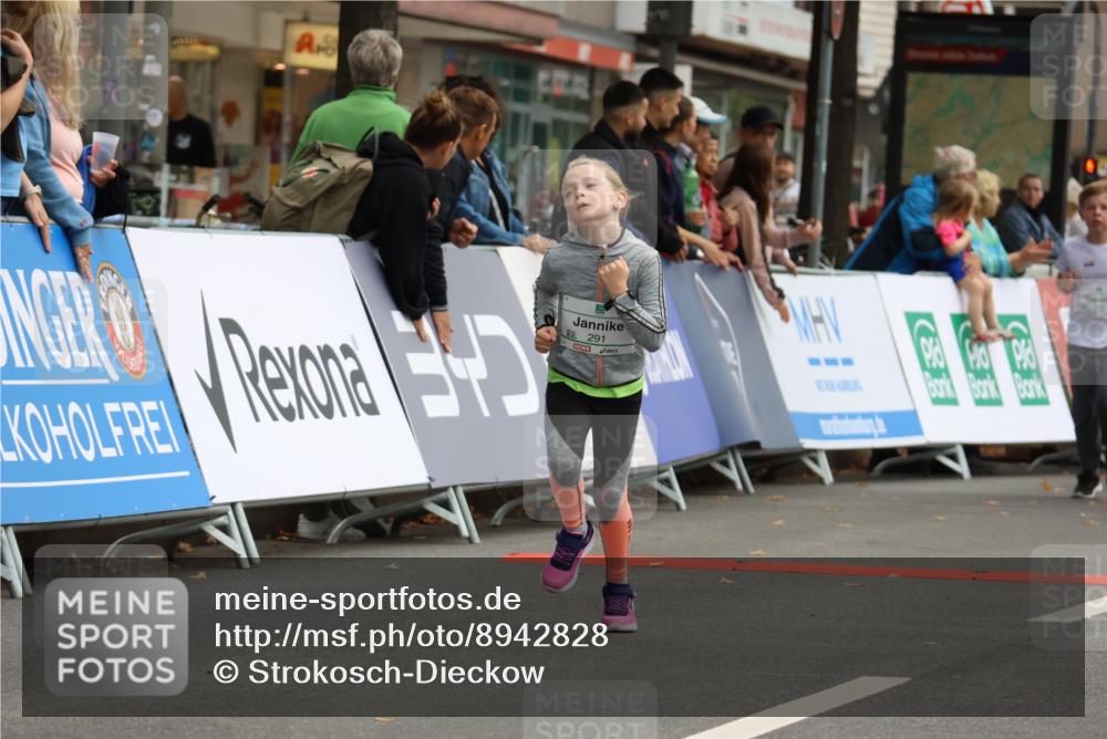 21.09.2025 - PSD Bank Halbmarathon Strokosch-Dieckow http://msf.ph/oto/8942828 21.09.2025 10:32:50 Ziel 156, 160, 291, 386, 394 meine-sportfotos.de