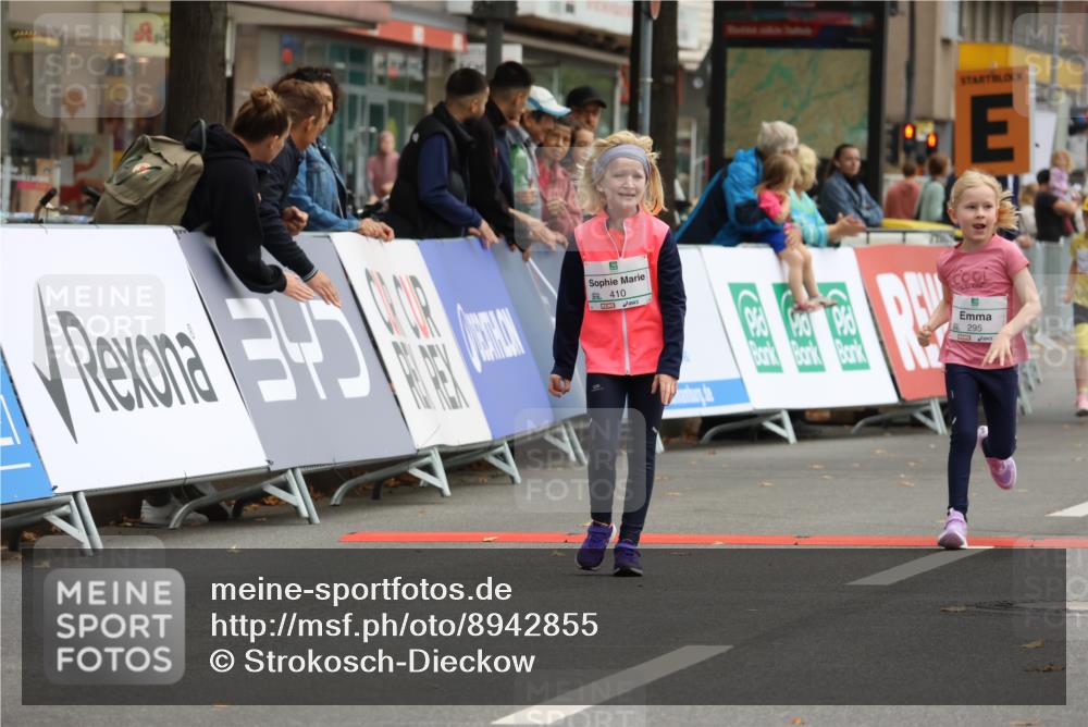 21.09.2025 - PSD Bank Halbmarathon Strokosch-Dieckow http://msf.ph/oto/8942855 21.09.2025 10:33:01 Ziel 156, 295, 386, 410 meine-sportfotos.de