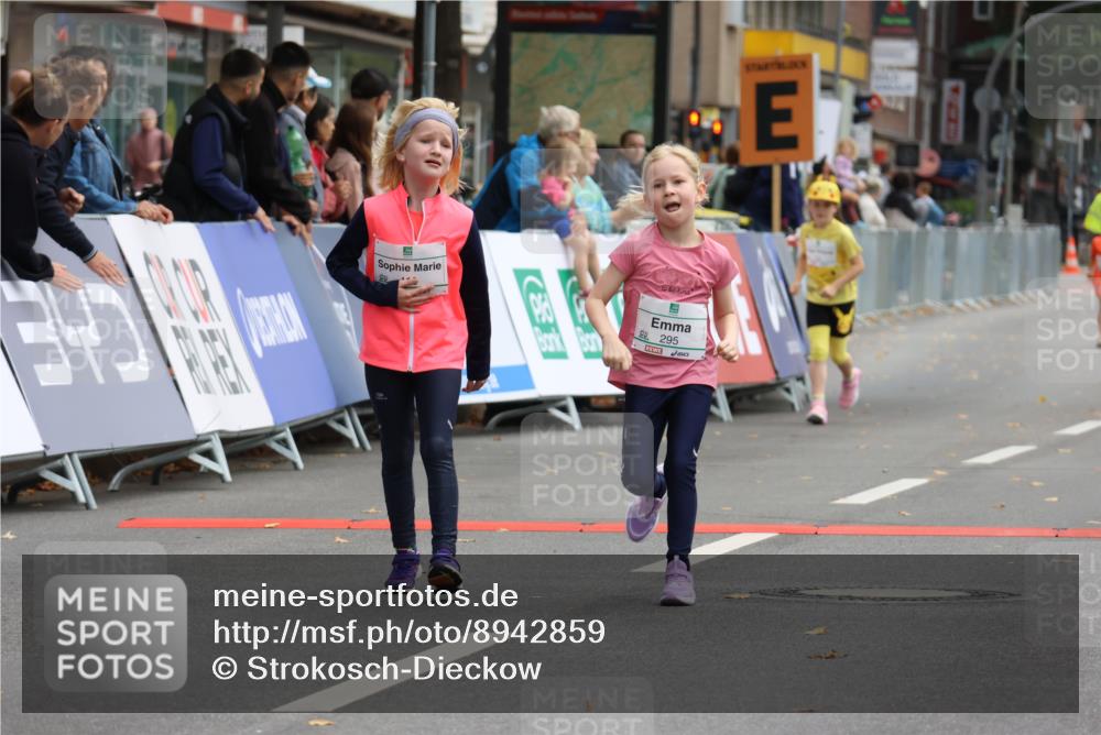 21.09.2025 - PSD Bank Halbmarathon Strokosch-Dieckow http://msf.ph/oto/8942859 21.09.2025 10:33:02 Ziel 156, 295, 386, 410 meine-sportfotos.de