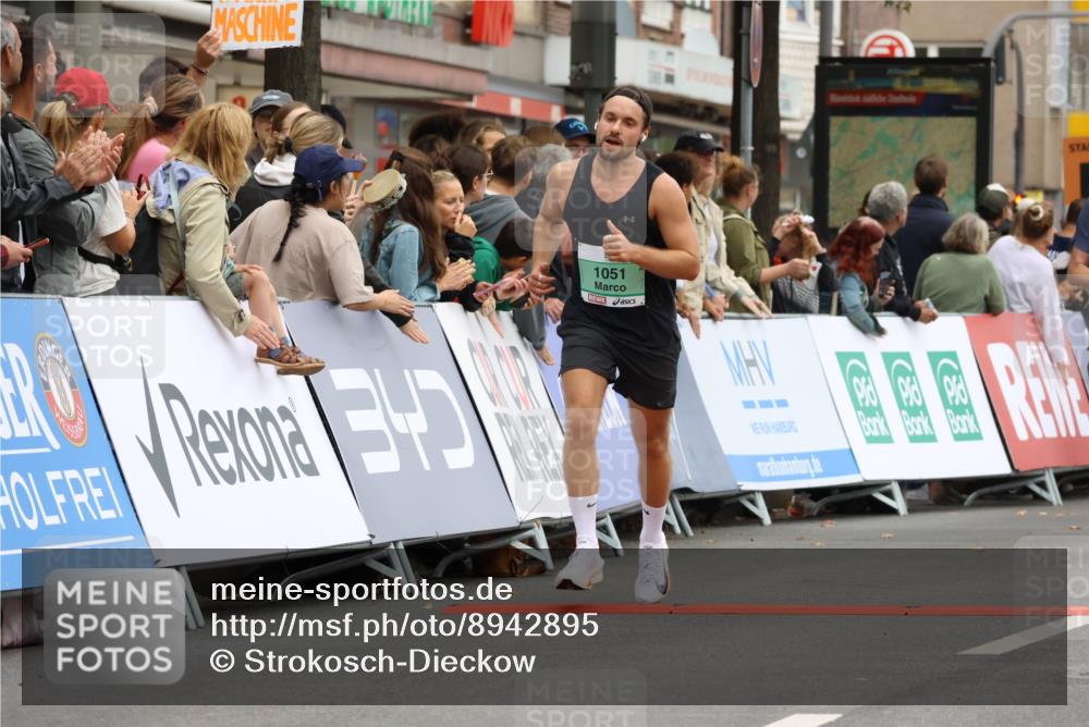 21.09.2025 - PSD Bank Halbmarathon Strokosch-Dieckow http://msf.ph/oto/8942895 21.09.2025 11:34:41 Ziel 1051, 1870, 1898 meine-sportfotos.de