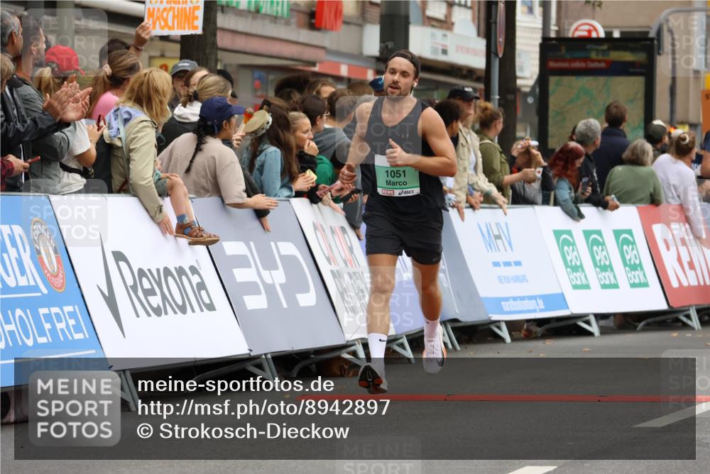 21.09.2025 - PSD Bank Halbmarathon Strokosch-Dieckow http://msf.ph/oto/8942897 21.09.2025 11:34:41 Ziel 1051, 1870, 1898 meine-sportfotos.de
