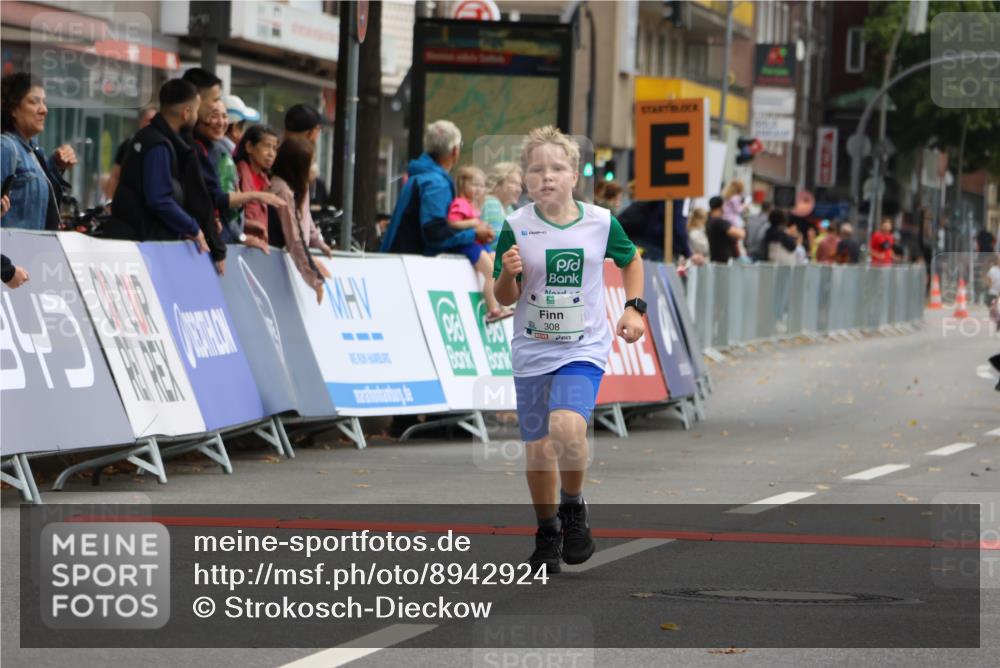 21.09.2025 - PSD Bank Halbmarathon Strokosch-Dieckow http://msf.ph/oto/8942924 21.09.2025 10:33:40 Ziel 308, 363 meine-sportfotos.de