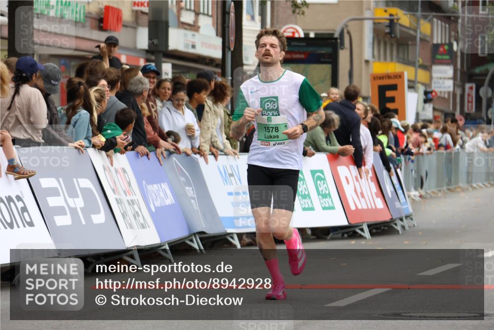 21.09.2025 - PSD Bank Halbmarathon Strokosch-Dieckow http://msf.ph/oto/8942928 21.09.2025 11:35:00 Ziel 1089, 1578, 2007 meine-sportfotos.de