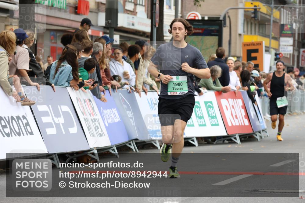 21.09.2025 - PSD Bank Halbmarathon Strokosch-Dieckow http://msf.ph/oto/8942944 21.09.2025 11:35:16 Ziel 1184, 1454, 1980, 1988, 2034, 2035, 2094 meine-sportfotos.de