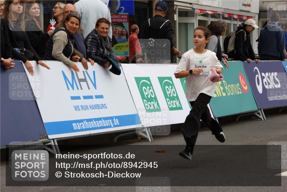 21.09.2025 - PSD Bank Halbmarathon Strokosch-Dieckow http://msf.ph/oto/8942945 21.09.2025 10:33:52 Ziel 185, 186 meine-sportfotos.de
