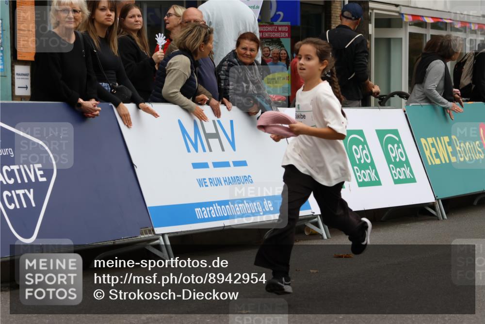 21.09.2025 - PSD Bank Halbmarathon Strokosch-Dieckow http://msf.ph/oto/8942954 21.09.2025 10:33:53 Ziel 185, 186 meine-sportfotos.de