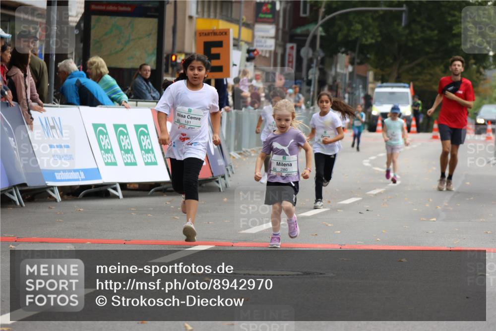 21.09.2025 - PSD Bank Halbmarathon Strokosch-Dieckow http://msf.ph/oto/8942970 21.09.2025 10:34:16 Ziel 180, 181, 188, 280 meine-sportfotos.de