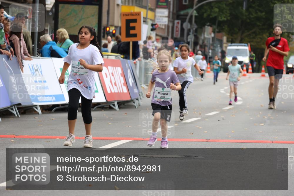 21.09.2025 - PSD Bank Halbmarathon Strokosch-Dieckow http://msf.ph/oto/8942981 21.09.2025 10:34:17 Ziel 180, 181, 188, 280 meine-sportfotos.de