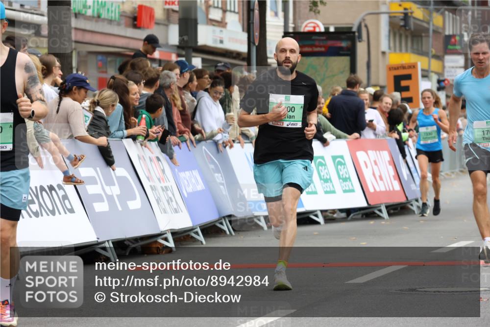 21.09.2025 - PSD Bank Halbmarathon Strokosch-Dieckow http://msf.ph/oto/8942984 21.09.2025 11:35:33 Ziel 1330, 1705, 2000, 2050 meine-sportfotos.de