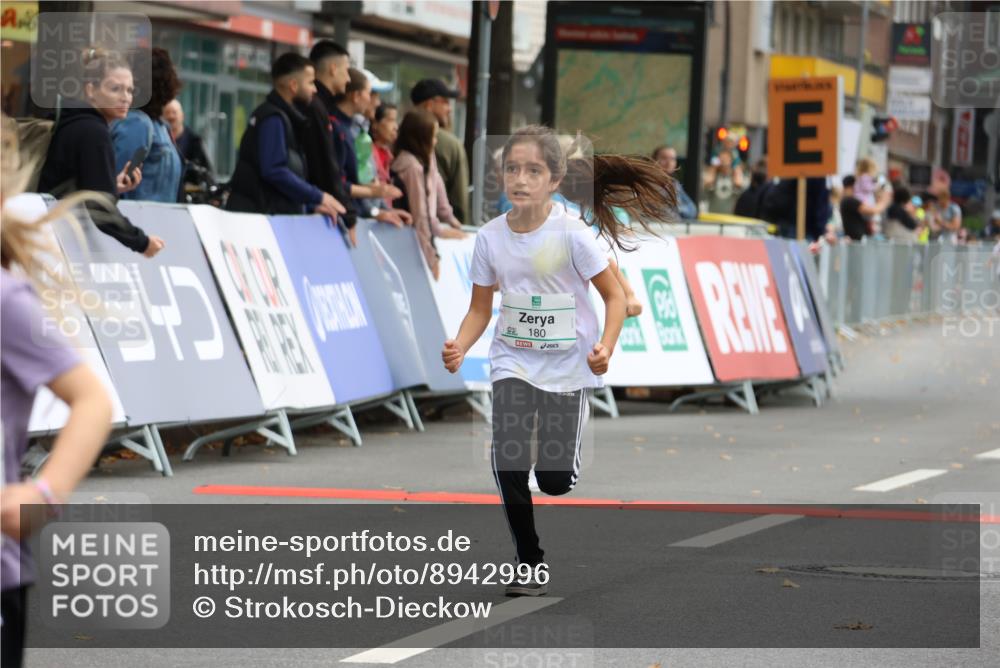 21.09.2025 - PSD Bank Halbmarathon Strokosch-Dieckow http://msf.ph/oto/8942996 21.09.2025 10:34:21 Ziel 180, 181, 188, 280 meine-sportfotos.de