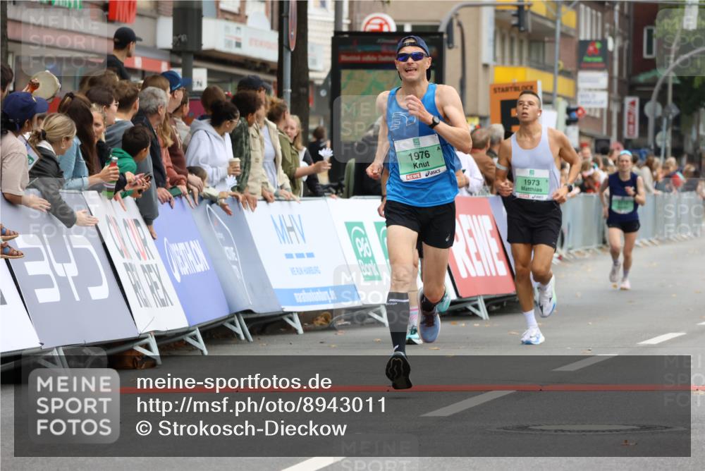 21.09.2025 - PSD Bank Halbmarathon Strokosch-Dieckow http://msf.ph/oto/8943011 21.09.2025 11:35:42 Ziel 1330, 1705, 1921, 1973, 1976, 2000 meine-sportfotos.de