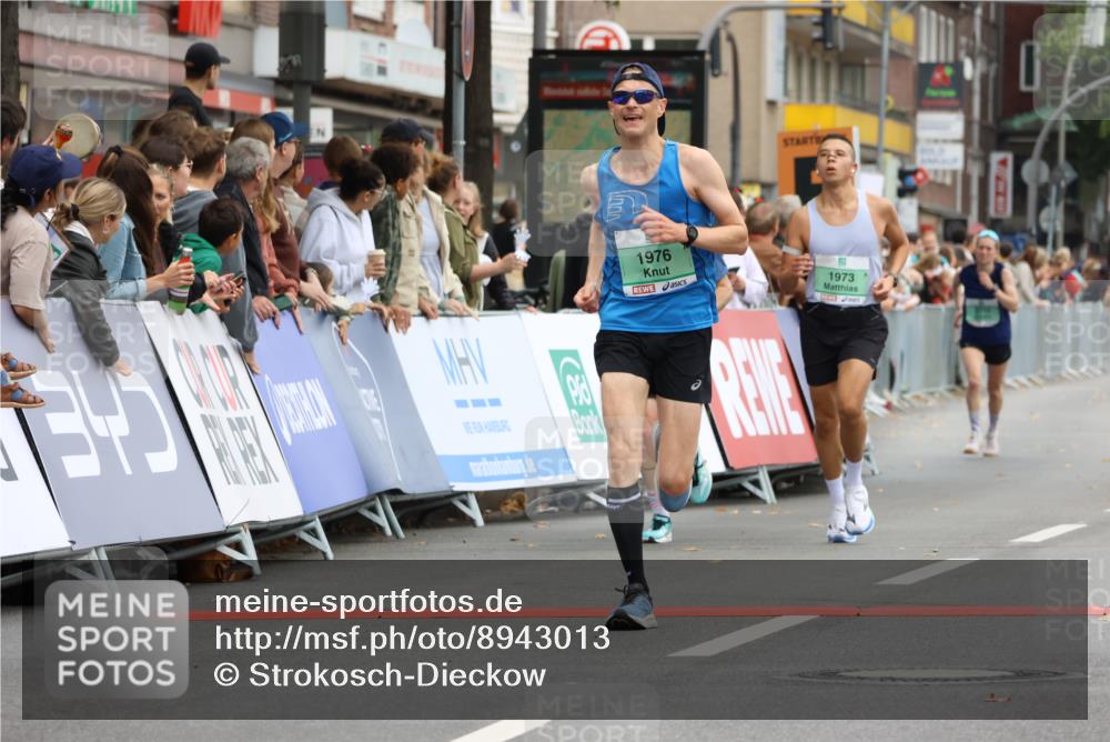 21.09.2025 - PSD Bank Halbmarathon Strokosch-Dieckow http://msf.ph/oto/8943013 21.09.2025 11:35:42 Ziel 1330, 1705, 1921, 1973, 1976, 2000 meine-sportfotos.de
