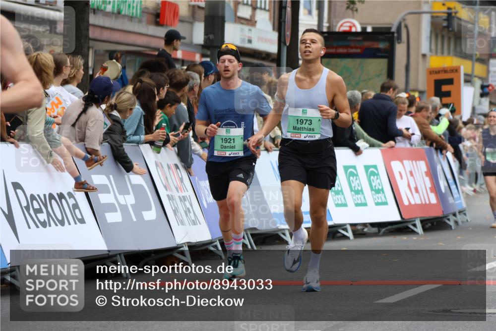 21.09.2025 - PSD Bank Halbmarathon Strokosch-Dieckow http://msf.ph/oto/8943033 21.09.2025 11:35:44 Ziel 1330, 1921, 1922, 1973, 1976, 2110 meine-sportfotos.de