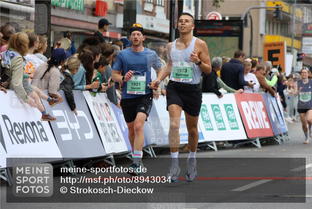 21.09.2025 - PSD Bank Halbmarathon Strokosch-Dieckow http://msf.ph/oto/8943034 21.09.2025 11:35:45 Ziel 1330, 1921, 1922, 1973, 1976, 2110 meine-sportfotos.de