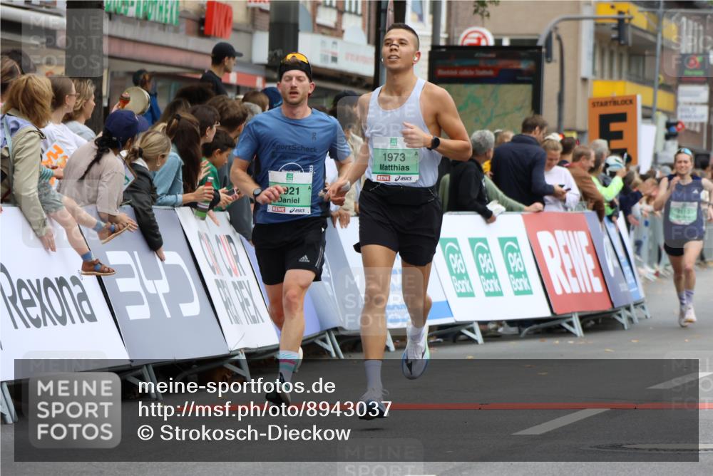 21.09.2025 - PSD Bank Halbmarathon Strokosch-Dieckow http://msf.ph/oto/8943037 21.09.2025 11:35:45 Ziel 1330, 1921, 1922, 1973, 1976, 2110 meine-sportfotos.de