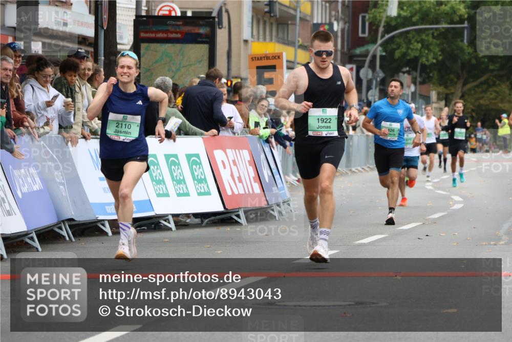 21.09.2025 - PSD Bank Halbmarathon Strokosch-Dieckow http://msf.ph/oto/8943043 21.09.2025 11:35:49 Ziel 1426, 1921, 1922, 1973, 1976, 2110 meine-sportfotos.de