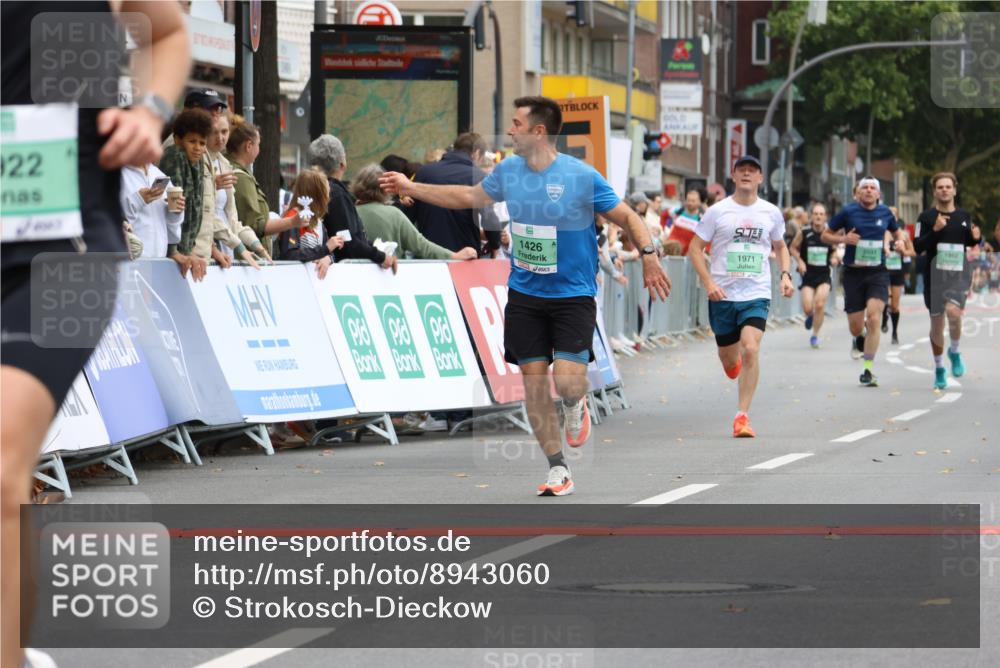21.09.2025 - PSD Bank Halbmarathon Strokosch-Dieckow http://msf.ph/oto/8943060 21.09.2025 11:35:52 Ziel 1426, 1921, 1922, 1971, 1973, 1976, 2051, 2110 meine-sportfotos.de