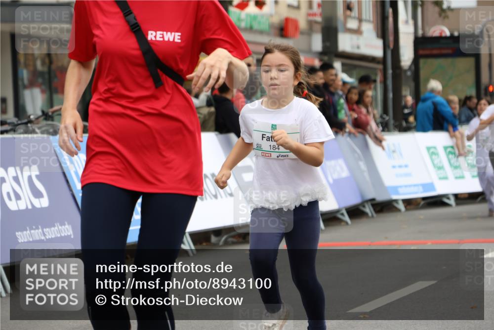 21.09.2025 - PSD Bank Halbmarathon Strokosch-Dieckow http://msf.ph/oto/8943100 21.09.2025 10:35:58 Ziel 176, 182, 184, 187, 290 meine-sportfotos.de