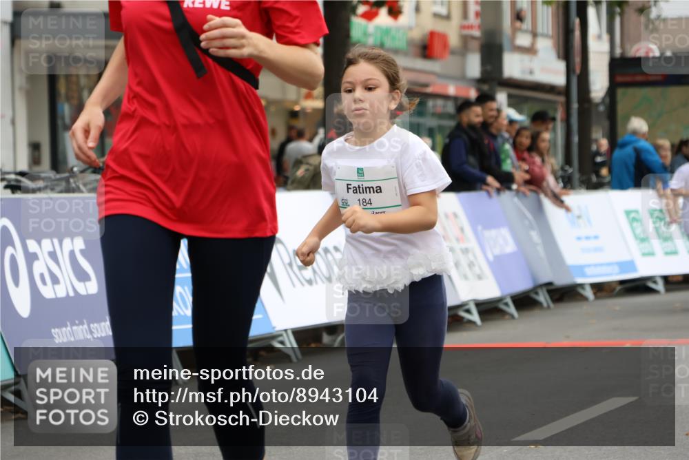 21.09.2025 - PSD Bank Halbmarathon Strokosch-Dieckow http://msf.ph/oto/8943104 21.09.2025 10:35:58 Ziel 176, 182, 184, 187, 290 meine-sportfotos.de