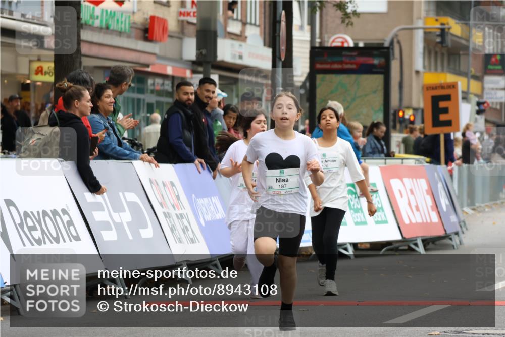 21.09.2025 - PSD Bank Halbmarathon Strokosch-Dieckow http://msf.ph/oto/8943108 21.09.2025 10:36:01 Ziel 176, 182, 184, 187, 290 meine-sportfotos.de