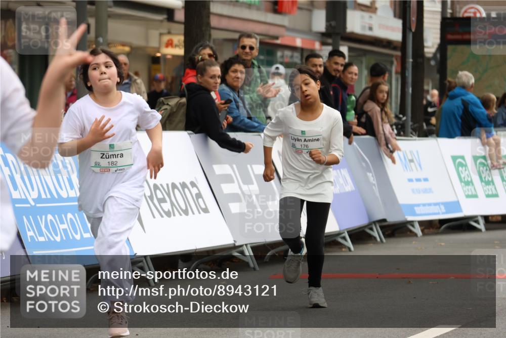21.09.2025 - PSD Bank Halbmarathon Strokosch-Dieckow http://msf.ph/oto/8943121 21.09.2025 10:36:04 Ziel 176, 182, 184, 187 meine-sportfotos.de