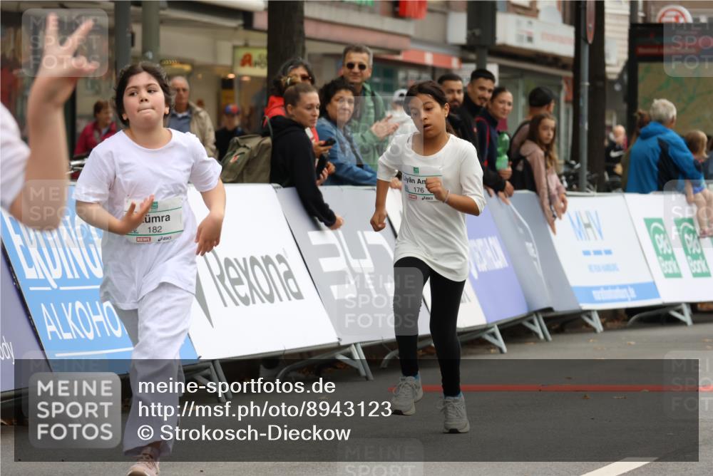 21.09.2025 - PSD Bank Halbmarathon Strokosch-Dieckow http://msf.ph/oto/8943123 21.09.2025 10:36:04 Ziel 176, 182, 184, 187 meine-sportfotos.de