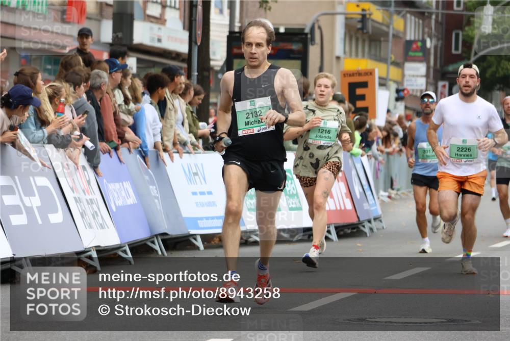 21.09.2025 - PSD Bank Halbmarathon Strokosch-Dieckow http://msf.ph/oto/8943258 21.09.2025 11:37:30 Ziel 1185, 1216, 2017, 2095, 2120, 2132, 2226, 3999 meine-sportfotos.de