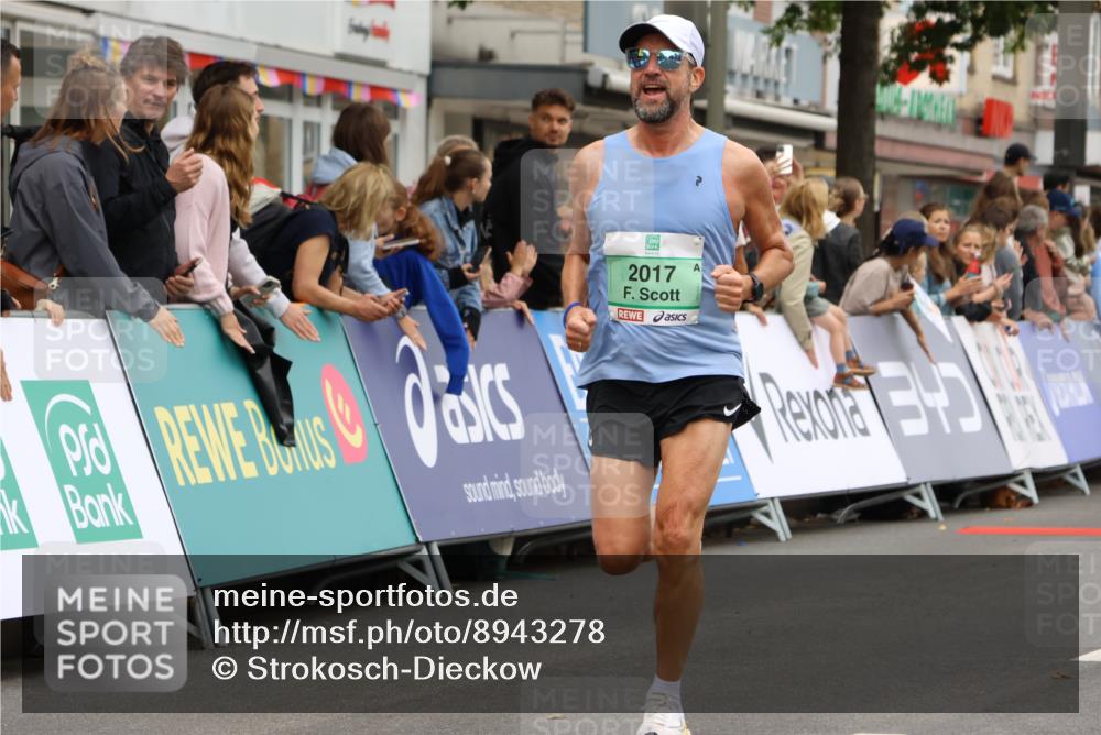 21.09.2025 - PSD Bank Halbmarathon Strokosch-Dieckow http://msf.ph/oto/8943278 21.09.2025 11:37:35 Ziel 1216, 2017, 2115, 2132, 2226, 3999 meine-sportfotos.de