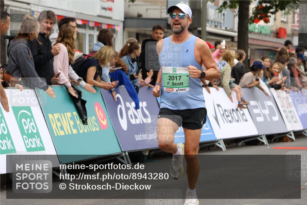21.09.2025 - PSD Bank Halbmarathon Strokosch-Dieckow http://msf.ph/oto/8943280 21.09.2025 11:37:35 Ziel 1216, 2017, 2115, 2132, 2226, 3999 meine-sportfotos.de